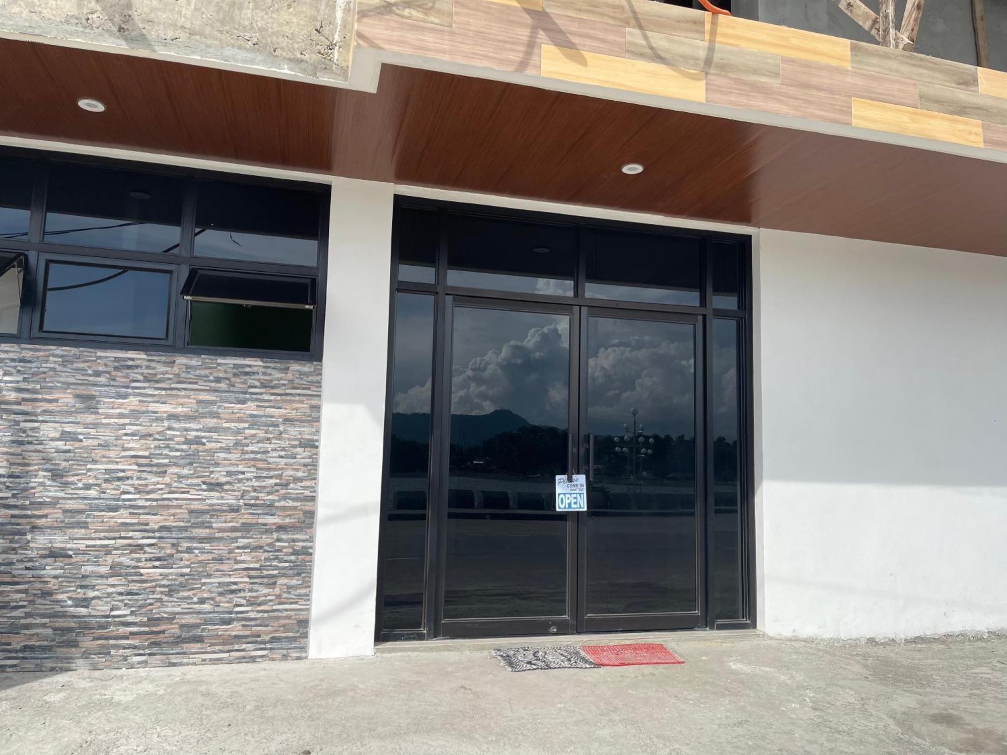 Dapitan Travellers Inn Экстерьер фото